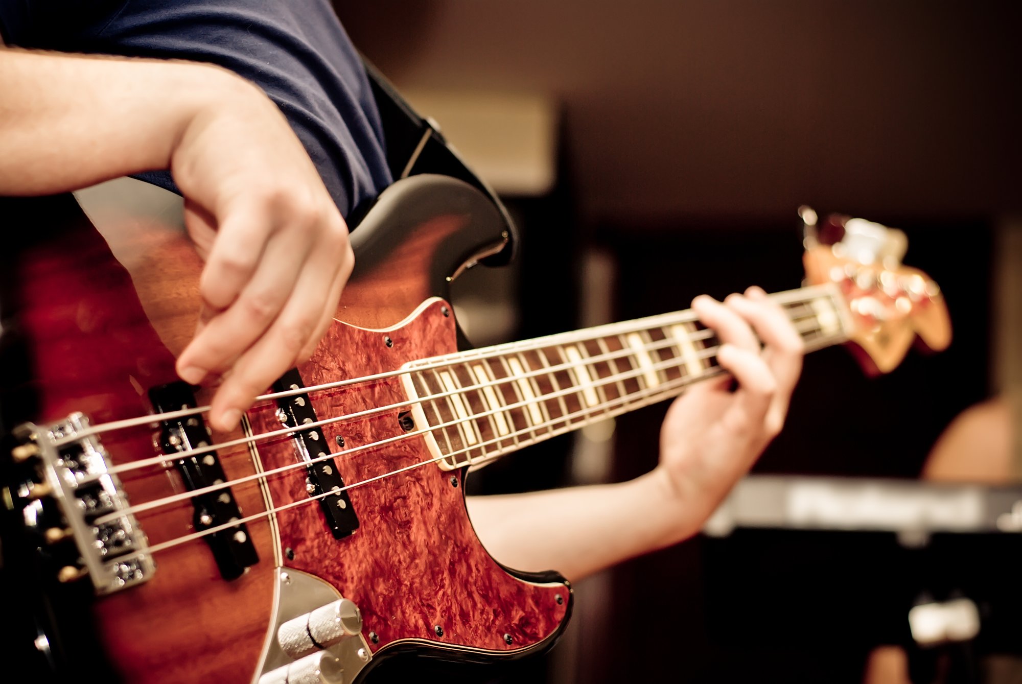 Group Bass Guitar Lessons in Glenview, IL 
